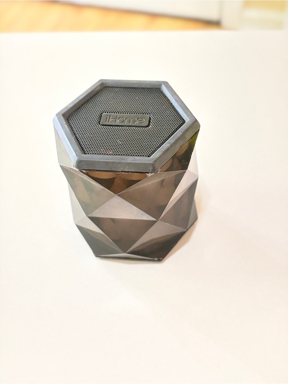 iHome iBT68 Bluetooth Speaker Color Changing LED Lights Wireless Portable